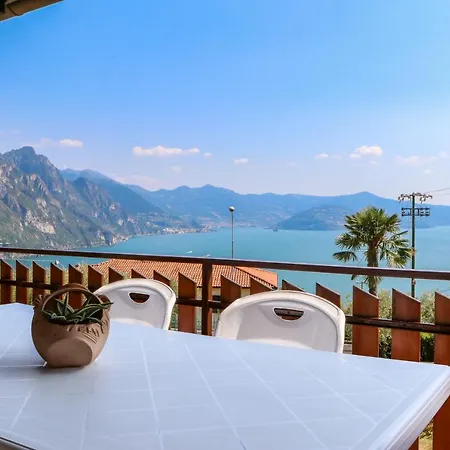 Feel At - Germana Villa Riva di Solto